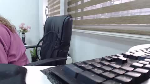 Snapshot of yessilatin chatting on 03-04-25, 07:11 jessy online show from 03-04-25, 07:11