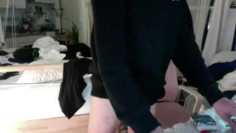 yesyes33369 online show from 04-01-26, 11:22