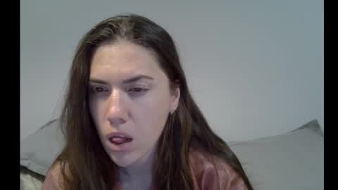 Kira online show from 10-08-25, 12:03