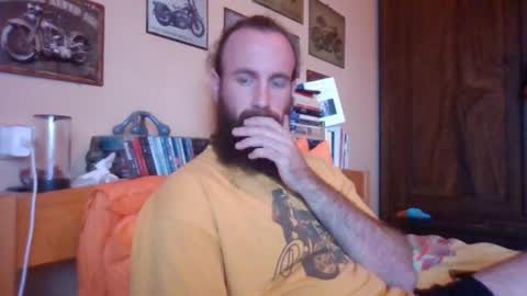 Snapshot of yeti_92 chatting on 09-23-25, 04:10 yeti_92 online show from 09-23-25, 04:10