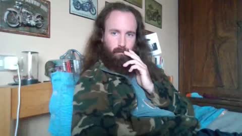 Snapshot of yeti_92 chatting on 10-02-25, 10:55 yeti_92 online show from 10-02-25, 10:55