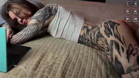 Snapshot of yexes chatting on 11-13-25, 03:38 yexes online show from 11-13-25, 03:38