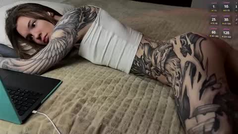 Snapshot of yexes chatting on 11-30-25, 03:43 yexes online show from 11-30-25, 03:43