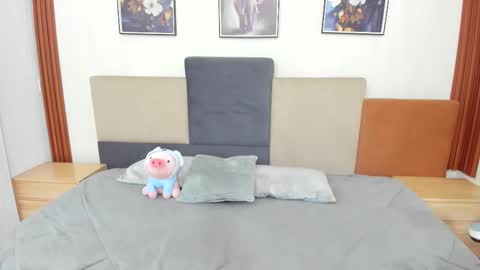 YEYE online show from 01-10-26, 02:46