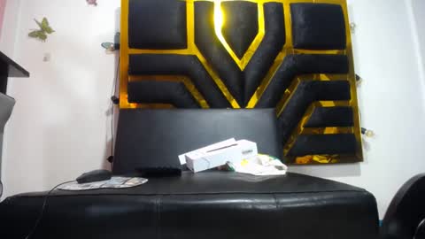 yeyecandy online show from 06-25-26, 12:31