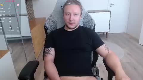 Snapshot of yhdxhy chatting on 07-22-26, 01:14 James online show from 07-22-26, 01:14
