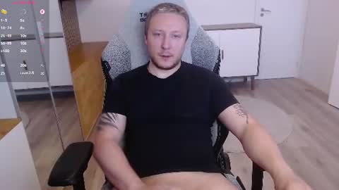 Snapshot of yhdxhy chatting on 07-23-26, 06:50 James online show from 07-23-26, 06:50