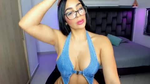 Snapshot of yikaalves chatting on 12-20-25, 05:09 Yika Alves online show from 12-20-25, 05:09