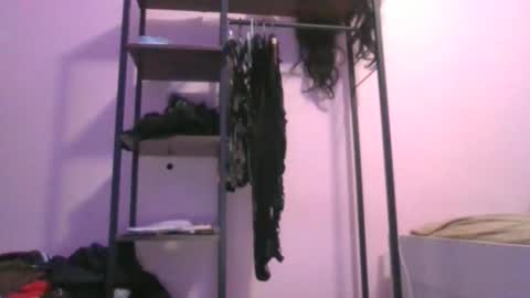 Snapshot of yin476 chatting on 10-24-25, 02:41 yin476 online show from 10-24-25, 02:41