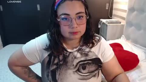hii i am yini online show from 06-26-26, 04:06