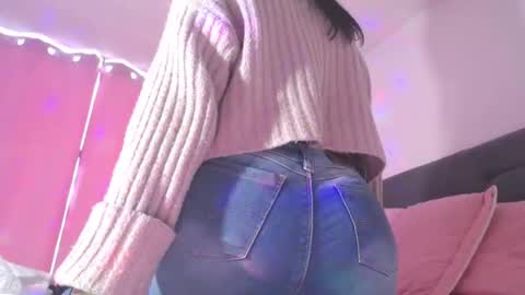 Yiny online show from 02-08-25, 02:05