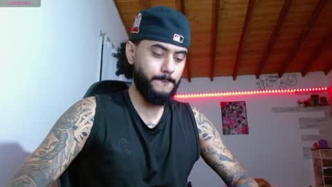 Snapshot of yio__cohen chatting on 10-17-25, 09:34 yio cohen  online show from 10-17-25, 09:34