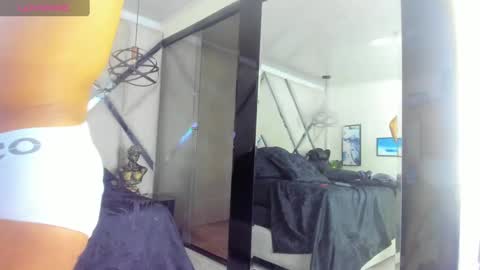 Yiyo online show from 02-05-25, 10:08