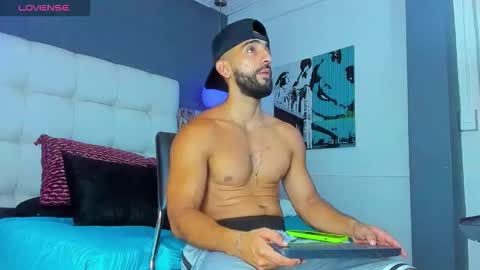 Yiyo online show from 11-04-25, 08:41