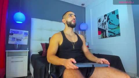 Yiyo online show from 11-18-25, 04:39