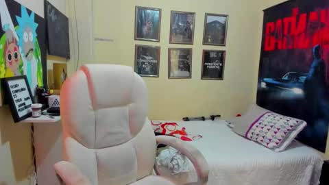 yker online show from 10-05-25, 03:43