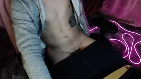 Darius online show from 10-22-25, 02:39