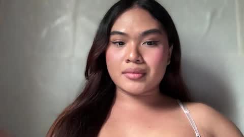 Snapshot of yllanahard chatting on 11-20-25, 06:35 yllana love online show from 11-20-25, 06:35