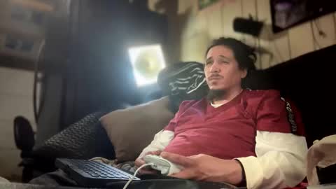 Snapshot of ymmotg chatting on 01-20-25, 10:15 ymmotg online show from 01-20-25, 10:15