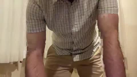 Snapshot of ynholeather chatting on 11-14-25, 01:15 Leather online show from 11-14-25, 01:15