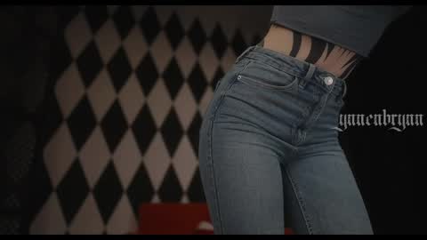 Snapshot of ynnenbrynn chatting on 03-27-26, 07:25 ynnenbrynn online show from 03-27-26, 07:25