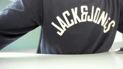 Snapshot of yoda130305 chatting on 02-17-25, 04:04 yoda130305 online show from 02-17-25, 04:04