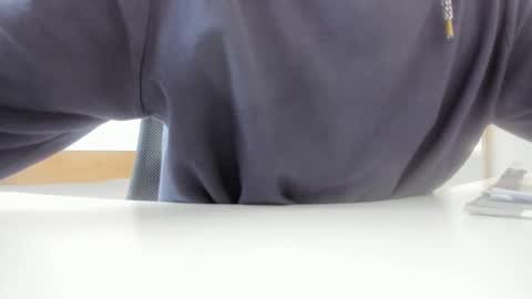 Snapshot of yoda130305 chatting on 10-24-25, 02:57 yoda130305 online show from 10-24-25, 02:57