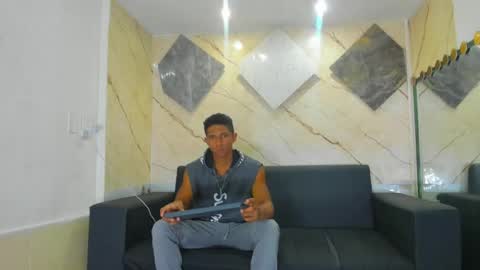 Snapshot of yoel_blessed chatting on 06-03-26, 06:35 Yoel online show from 06-03-26, 06:35