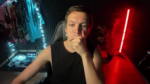 Snapshot of yoi_aji chatting on 09-17-25, 05:20 You can ask my name in pm online show from 09-17-25, 05:20