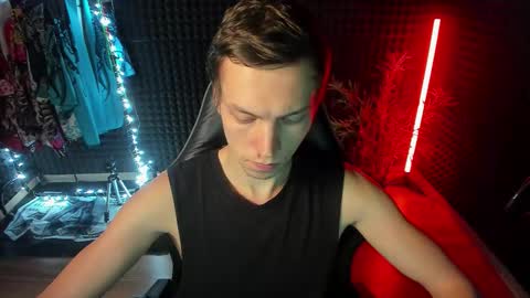 Snapshot of yoi_aji chatting on 09-18-25, 06:37 You can ask my name in pm online show from 09-18-25, 06:37