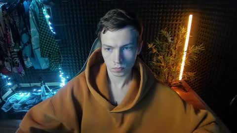 Snapshot of yoi_aji chatting on 09-24-25, 05:00 You can ask my name in pm online show from 09-24-25, 05:00