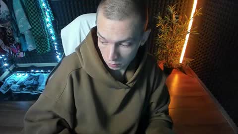 Snapshot of yoi_aji chatting on 10-17-25, 05:32 You can ask my name in pm online show from 10-17-25, 05:32