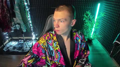 Snapshot of yoi_aji chatting on 10-31-25, 06:09 You can ask my name in pm online show from 10-31-25, 06:09