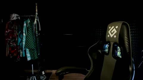 Snapshot of yoi_aji chatting on 11-17-25, 03:51 You can ask my name in pm online show from 11-17-25, 03:51