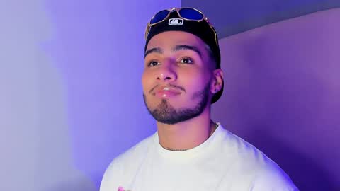 Snapshot of yoi_olimpo chatting on 12-21-24, 07:38 Yoi Olimpo online show from 12-21-24, 07:38