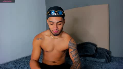 Snapshot of yoi_olimpo chatting on 12-30-24, 03:13 Yoi Olimpo online show from 12-30-24, 03:13