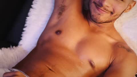 Snapshot of yoi_olimpo chatting on 01-21-25, 03:21 Yoi Olimpo online show from 01-21-25, 03:21