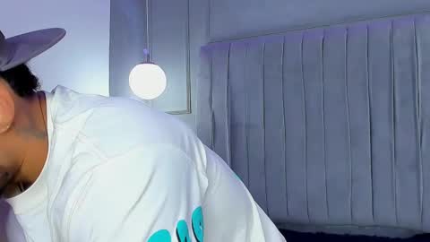 Snapshot of yoi_olimpo chatting on 02-21-25, 12:17 Yoi Olimpo online show from 02-21-25, 12:17