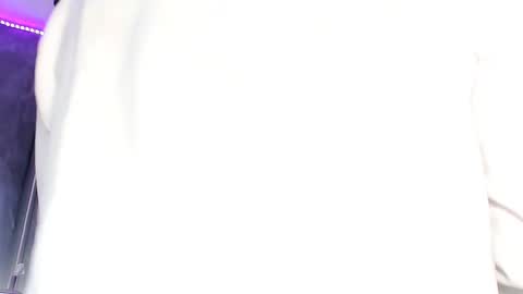 Snapshot of yoi_olimpo chatting on 02-25-25, 06:09 Yoi Olimpo online show from 02-25-25, 06:09