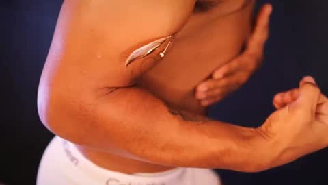 Snapshot of yoi_olimpo chatting on 02-28-25, 03:15 Yoi Olimpo online show from 02-28-25, 03:15