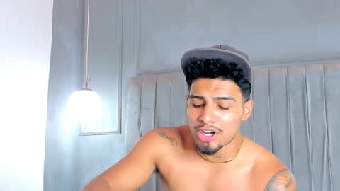 Snapshot of yoi_olimpo chatting on 03-05-25, 06:23 Yoi Olimpo online show from 03-05-25, 06:23