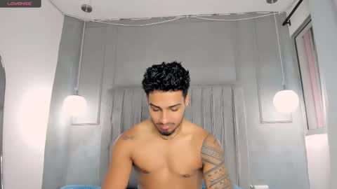 Snapshot of yoi_olimpo chatting on 03-11-25, 01:23 Yoi Olimpo online show from 03-11-25, 01:23