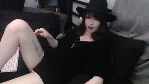 Snapshot of yokaigirl chatting on 11-19-25, 09:48 Yokai Girl online show from 11-19-25, 09:48