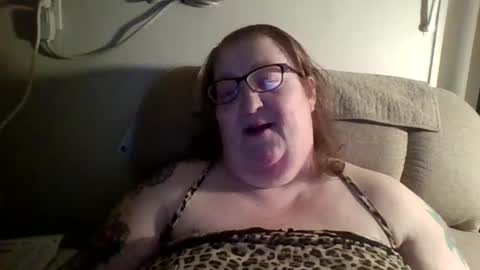 yomoopy online show from 02-05-25, 04:06