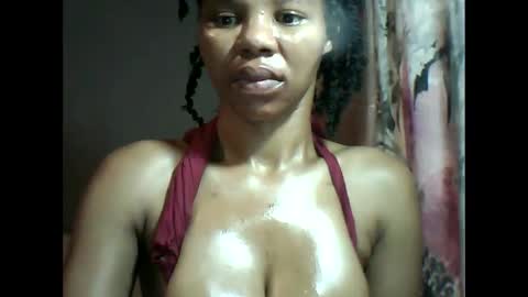 Snapshot of yoncexx25 chatting on 03-04-25, 04:49 amazingkellyxx online show from 03-04-25, 04:49