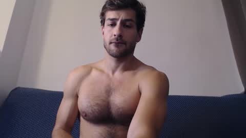 Yoooups online show from 11-25-25, 03:34