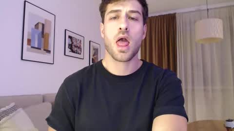 Yoooups online show from 12-14-25, 05:18