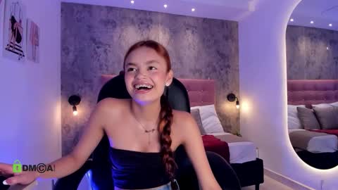 Snapshot of yoselin_lewis chatting on 02-21-26, 12:17 Yoselin online show from 02-21-26, 12:17