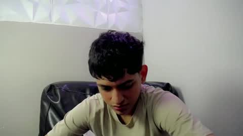 Snapshot of yosepp_cum chatting on 04-28-26, 03:33 YOSEP online show from 04-28-26, 03:33