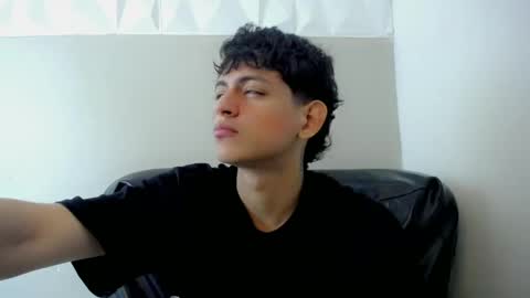 Snapshot of yosepp_cum chatting on 05-05-26, 03:25 YOSEP online show from 05-05-26, 03:25